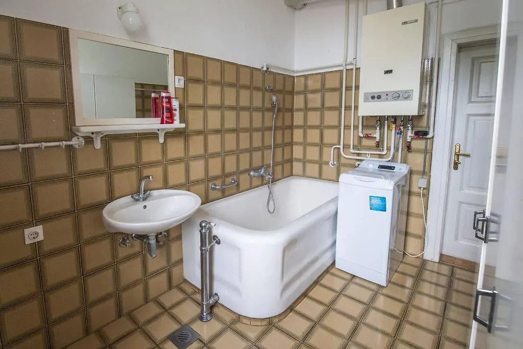 Apartment Socialist Experience In The City Center Ljubljana