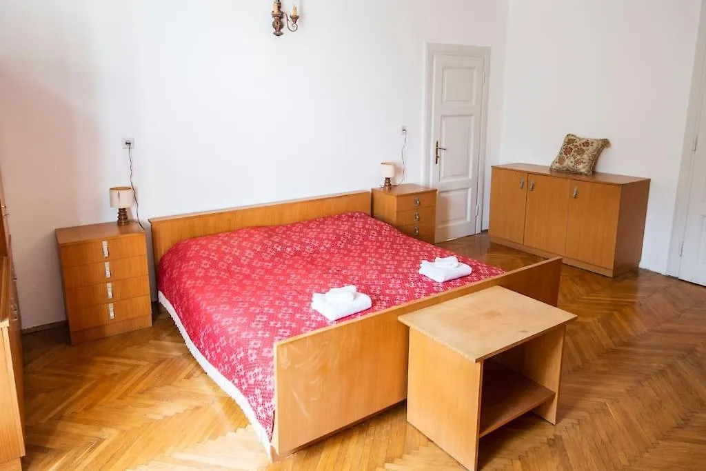 Socialist Experience In The City Center Ljubljana Apartment